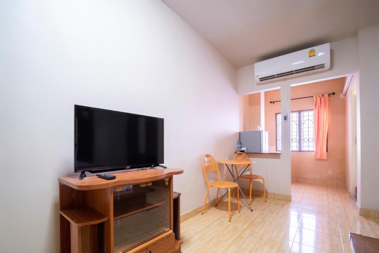 Oyo 663 Green Beach Room Pattaya Exterior photo